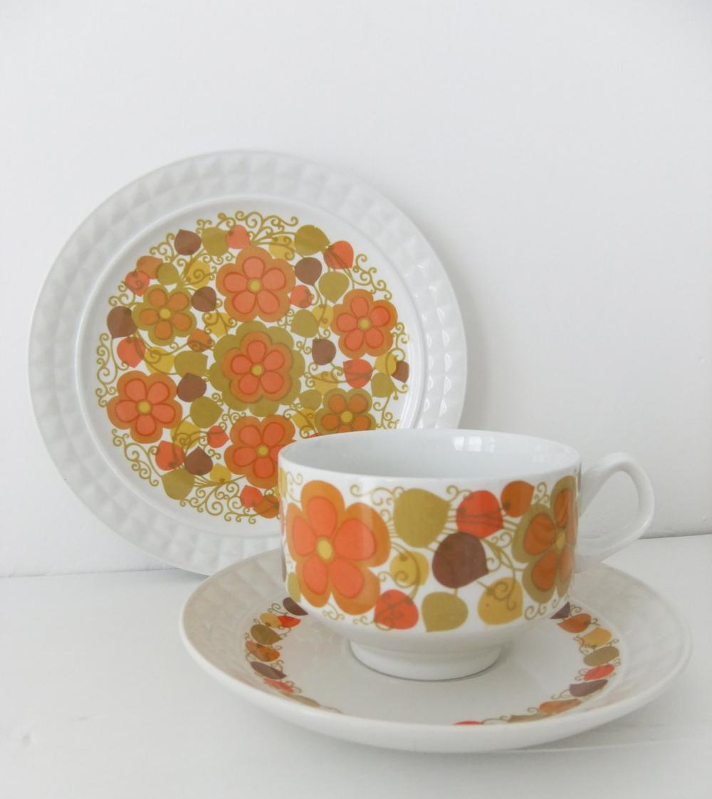 Retro 1970s Tea Set With Orange Flowers - Pontesa Ironstone Chinamoda, Fantasia Pattern